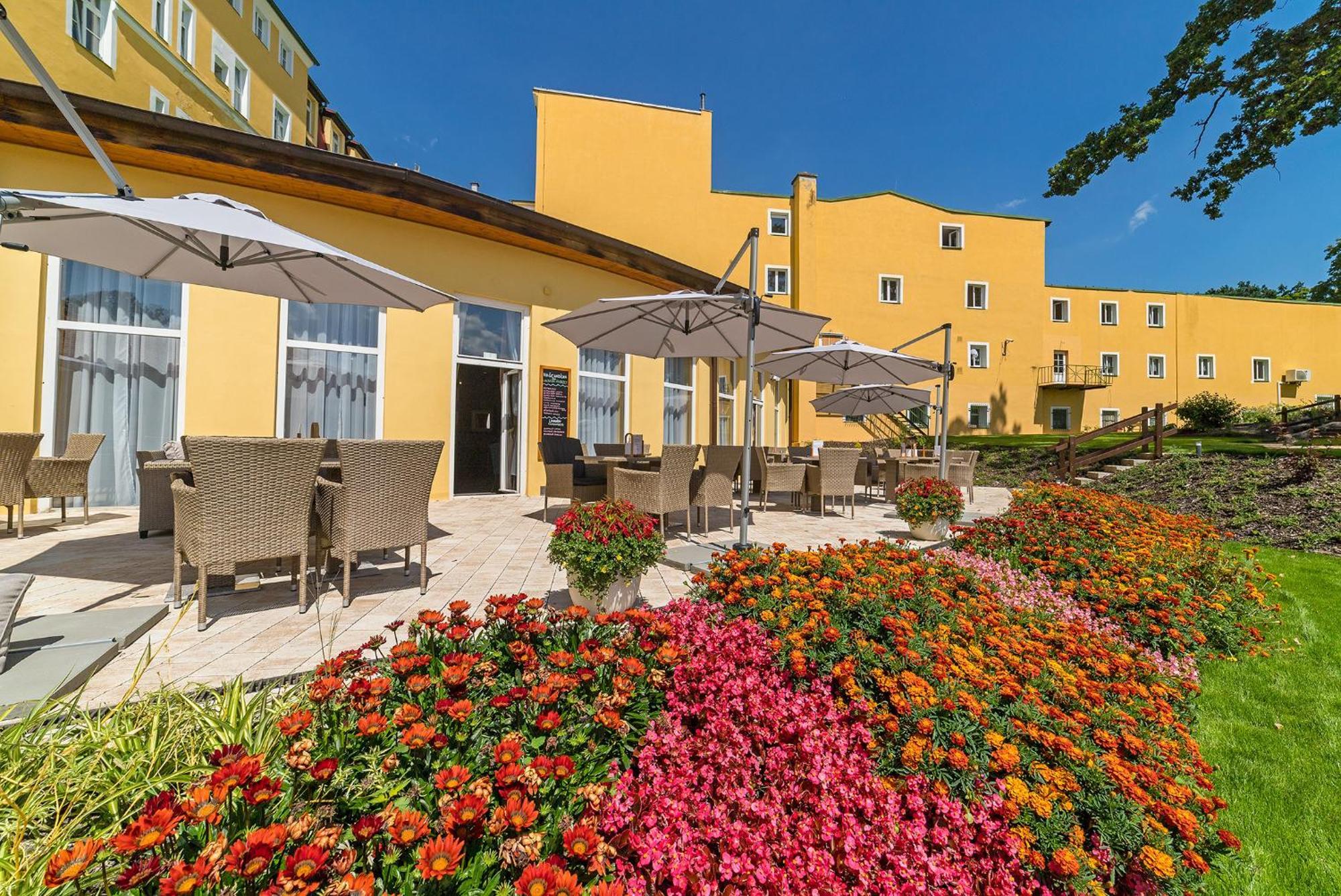 Spa Resort Pawlik-Aquaforum Františkovy Lázně المظهر الخارجي الصورة